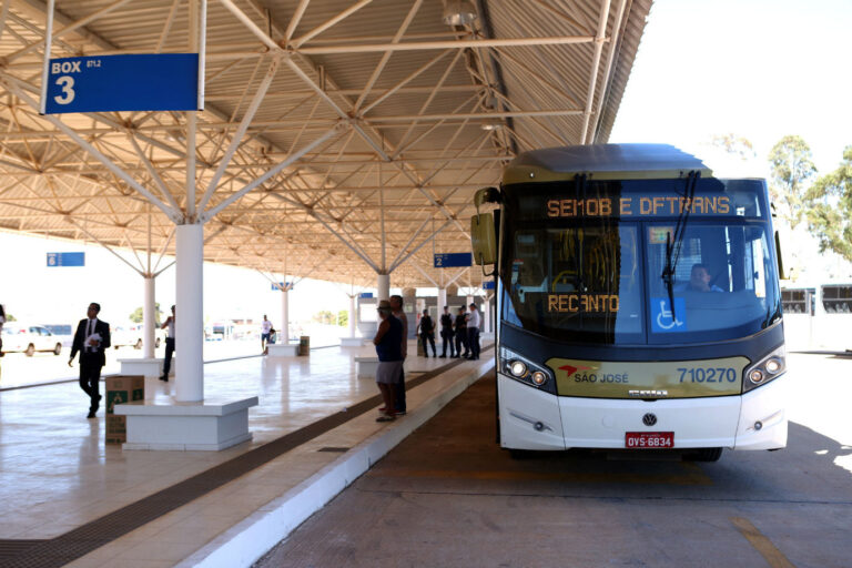 Transporte rodoviario no Brasil_WikimediaCommons